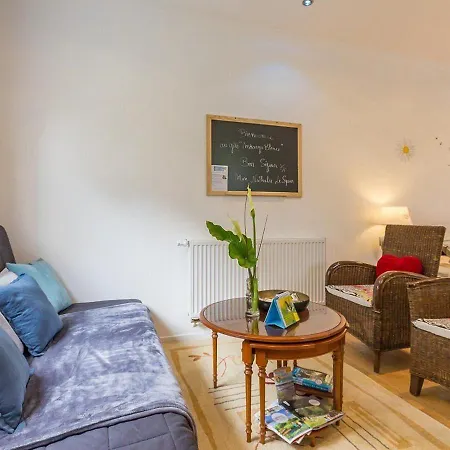 בית נופש Evasion Marine : Avec Jardin Prive, Terrasse Et Acces Direct Au Canal De Nantes A Brest - Fr-1-306-835 *