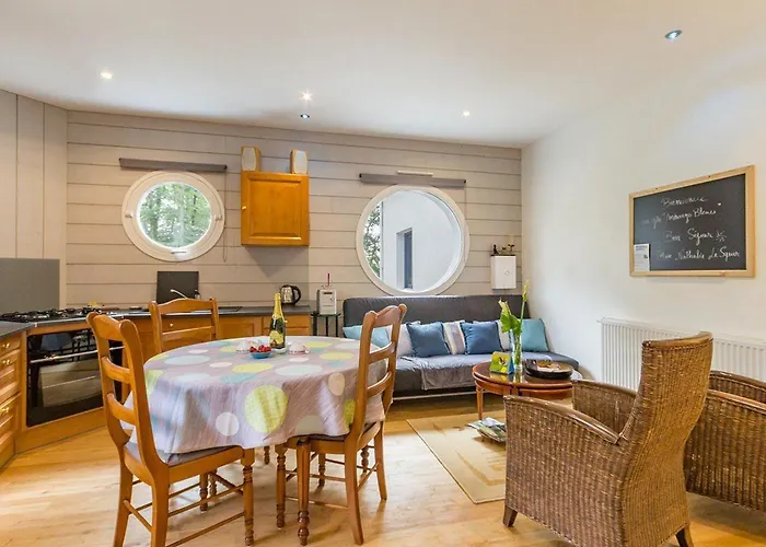 בית נופש Evasion Marine : Avec Jardin Prive, Terrasse Et Acces Direct Au Canal De Nantes A Brest - Fr-1-306-835 Plessé