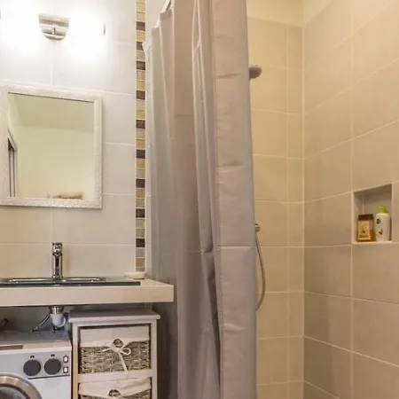 Evasion Marine : Avec Jardin Prive, Terrasse Et Acces Direct Au Canal De Nantes A Brest - Fr-1-306-835