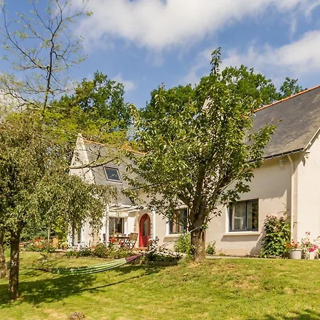 Evasion Marine : Avec Jardin Prive, Terrasse Et Acces Direct Au Canal De Nantes A Brest - Fr-1-306-835 *